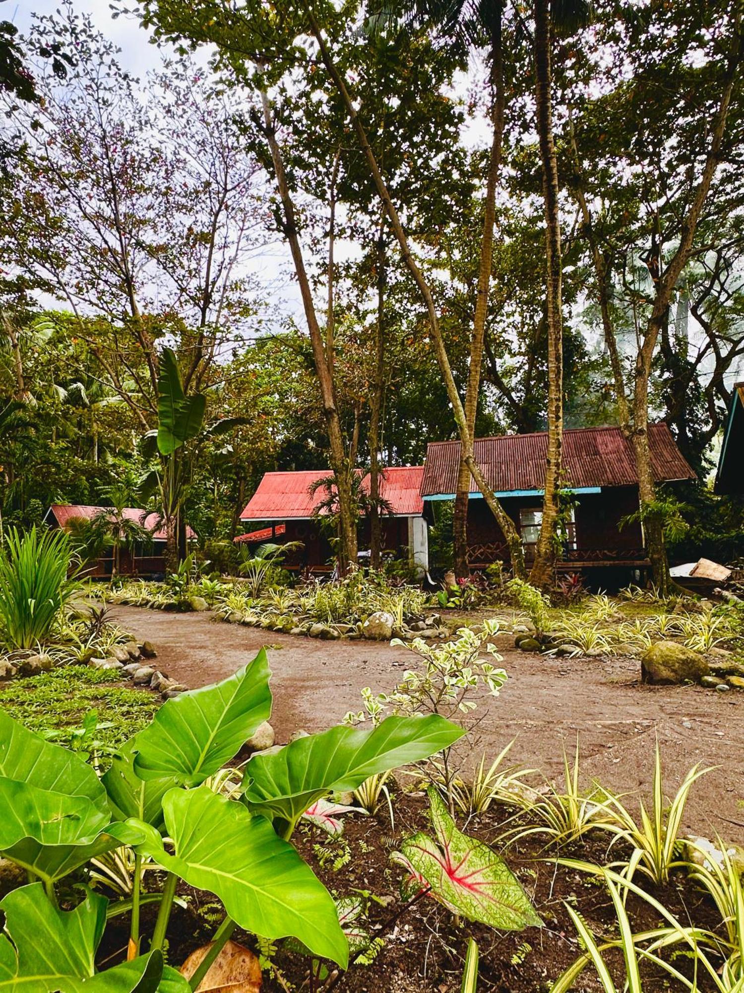 Playa Del Fuego Camiguin Beach Hostel & Resort Mambajao Zewnętrze zdjęcie