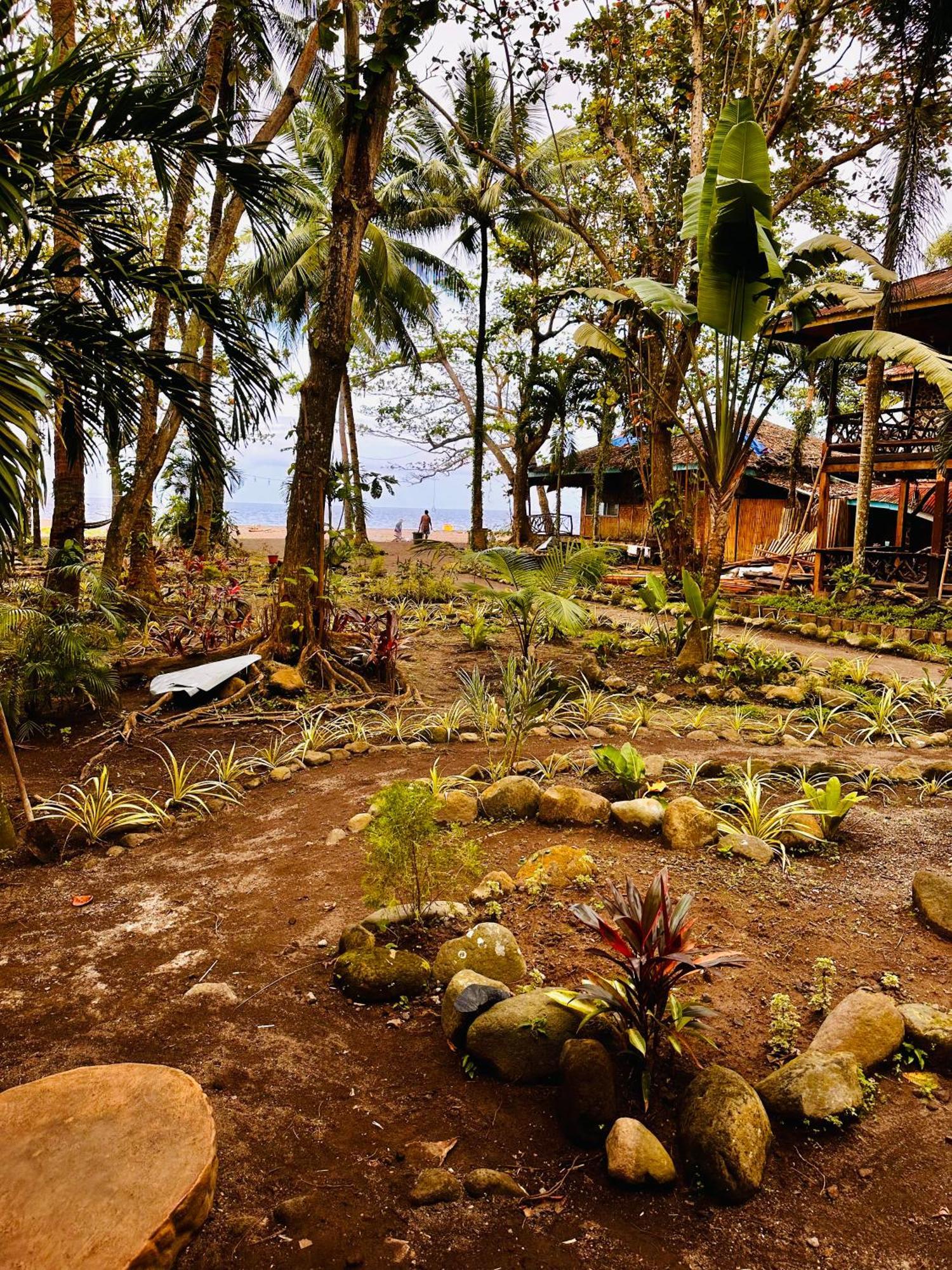 Playa Del Fuego Camiguin Beach Hostel & Resort Mambajao Zewnętrze zdjęcie