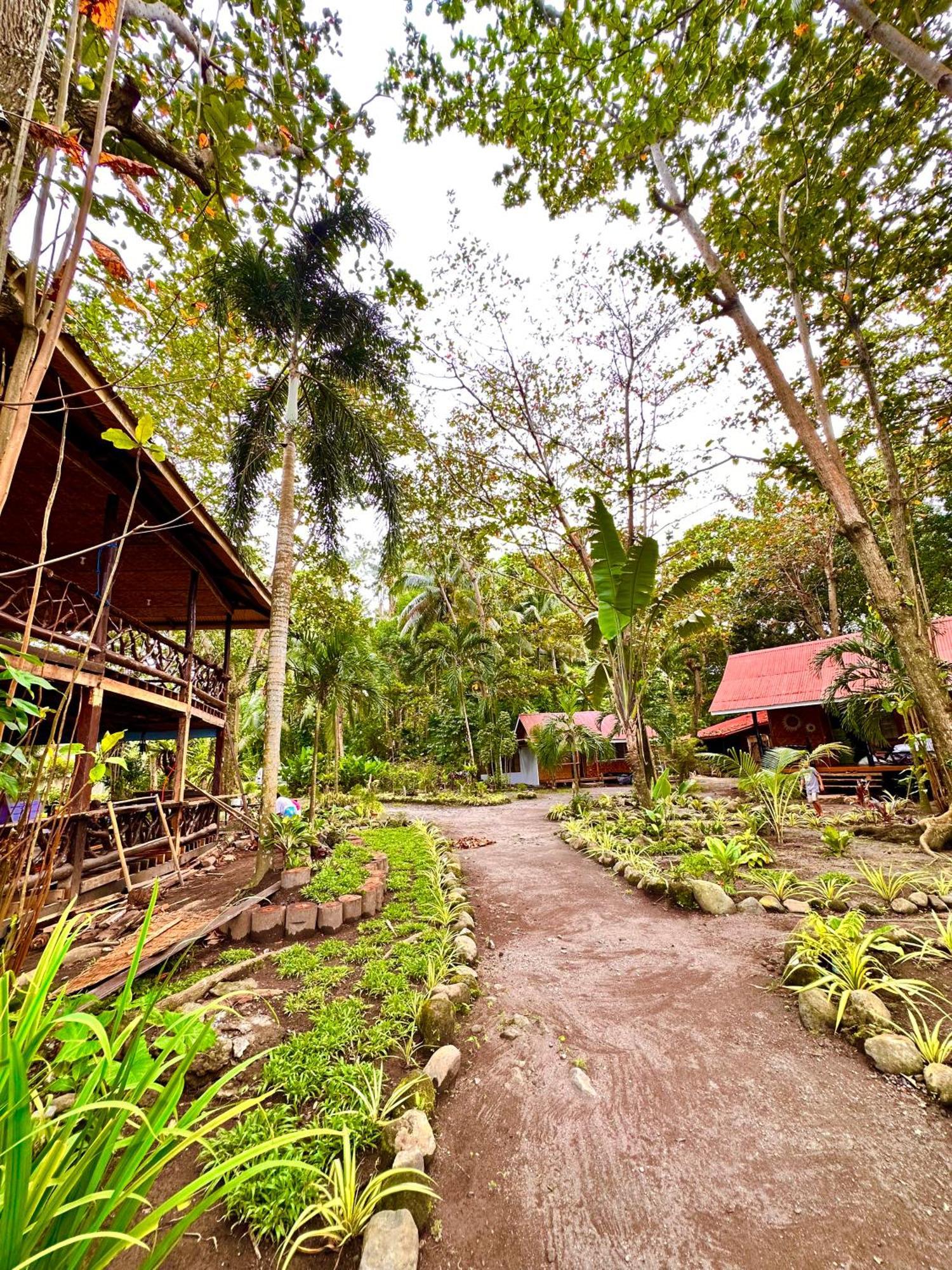 Playa Del Fuego Camiguin Beach Hostel & Resort Mambajao Zewnętrze zdjęcie