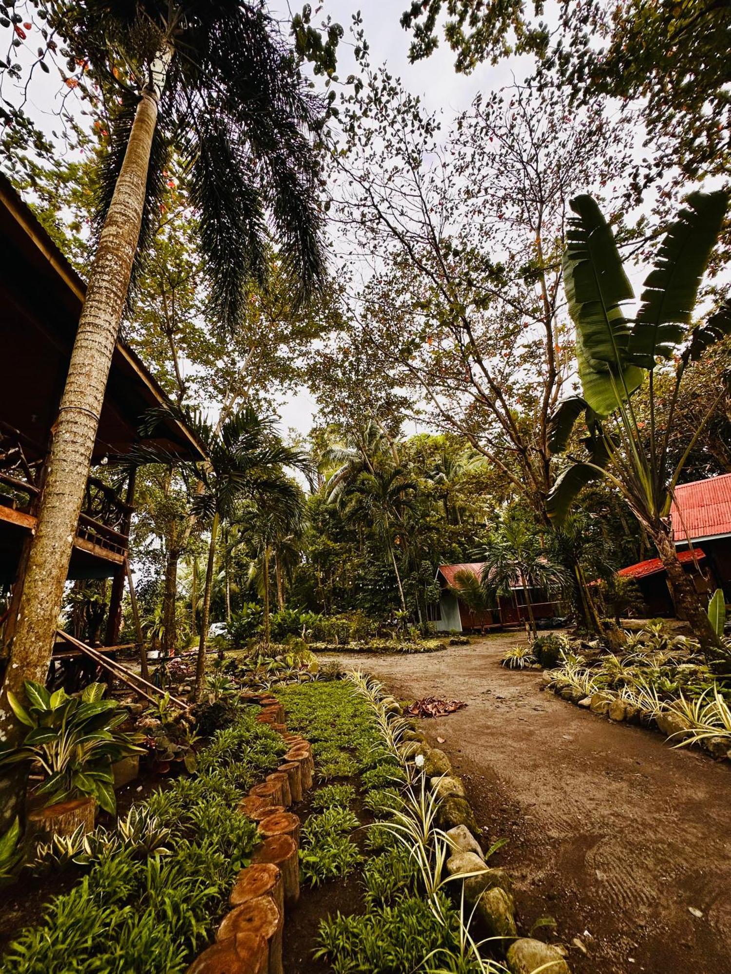 Playa Del Fuego Camiguin Beach Hostel & Resort Mambajao Zewnętrze zdjęcie