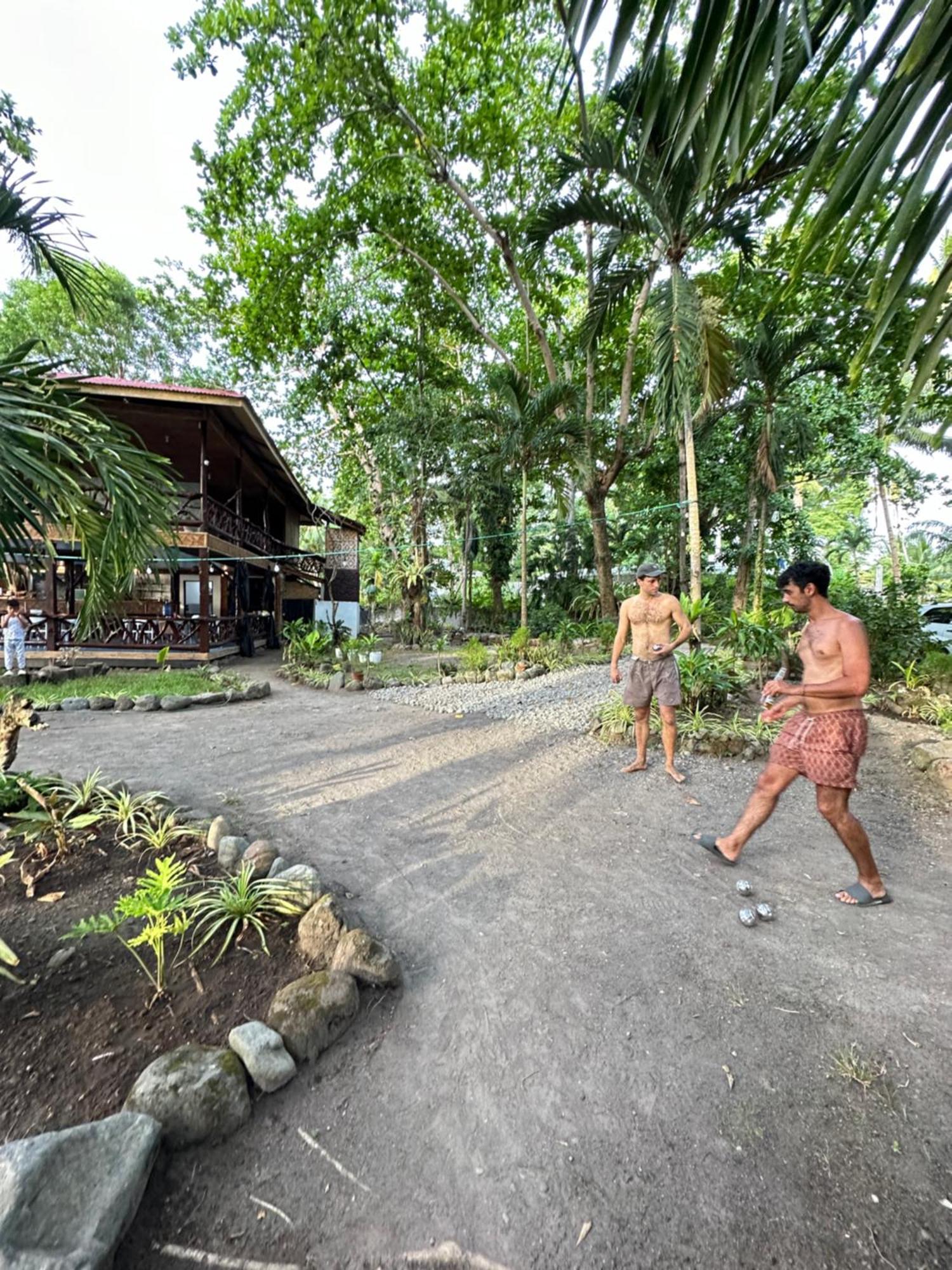 Playa Del Fuego Camiguin Beach Hostel & Resort Mambajao Zewnętrze zdjęcie