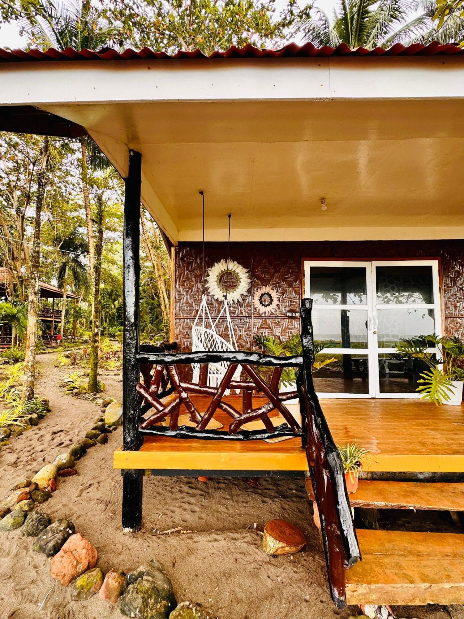 Playa Del Fuego Camiguin Beach Hostel & Resort Mambajao Zewnętrze zdjęcie