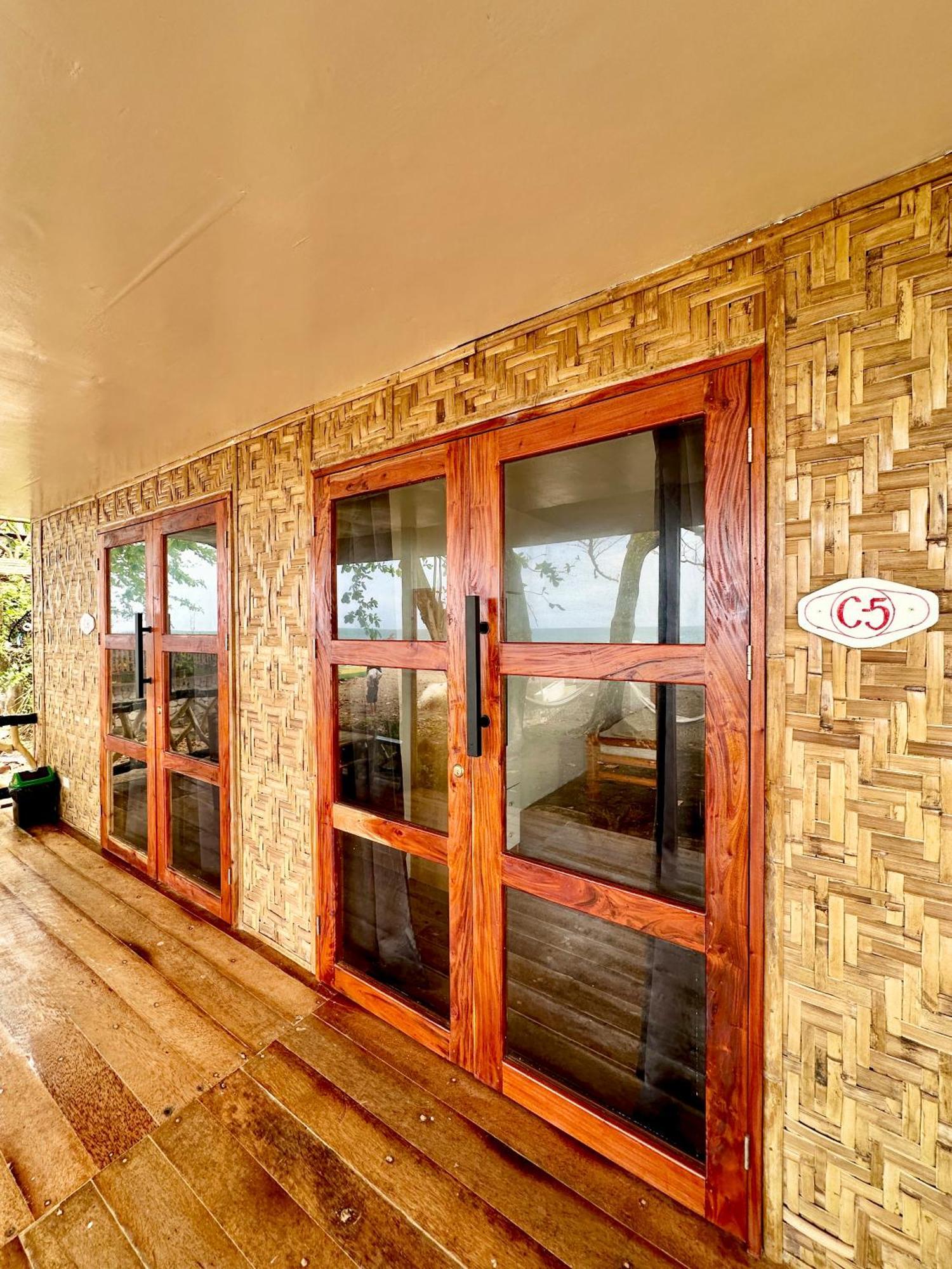 Playa Del Fuego Camiguin Beach Hostel & Resort Mambajao Zewnętrze zdjęcie